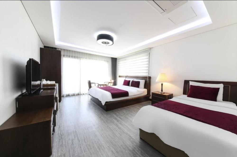 The Seri Resort Seogwipo Extérieur photo