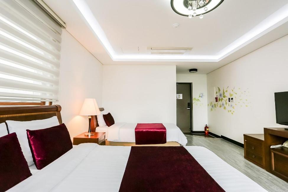 The Seri Resort Seogwipo Extérieur photo