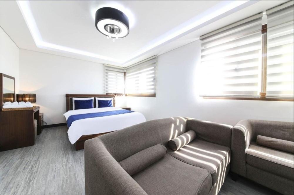 The Seri Resort Seogwipo Extérieur photo